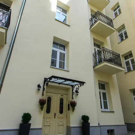 Wilcza Apartment